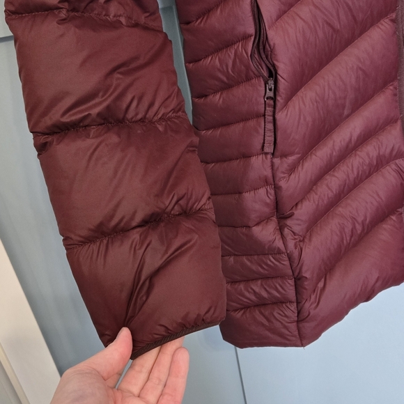 Columbia winter jacket, Wine Colored. Womens medium. - Picture 3 of 7